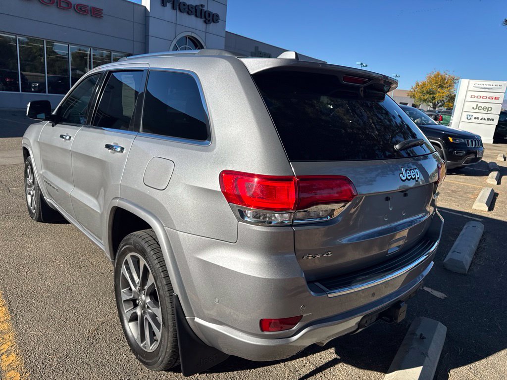 Used 2017 Jeep Grand Cherokee Overland w/ Jeep Active Safety Group AWD/4WD image 11