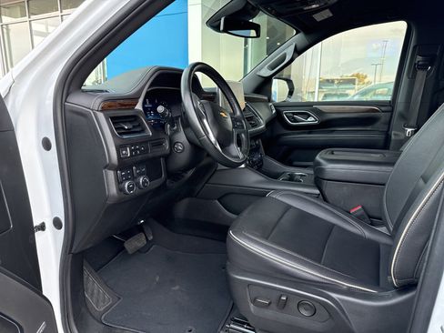 Used 2023 Chevrolet Suburban Premier image 21