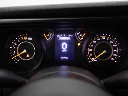 Used 2024 Jeep Gladiator Sport image 39