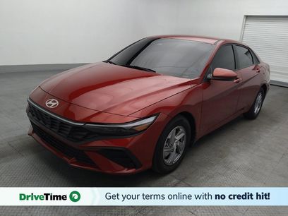 Used 2025 Hyundai Elantra SE