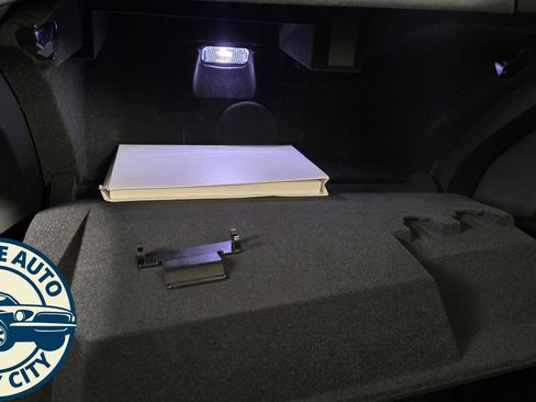 Used 2021 Audi e-tron Premium image 20