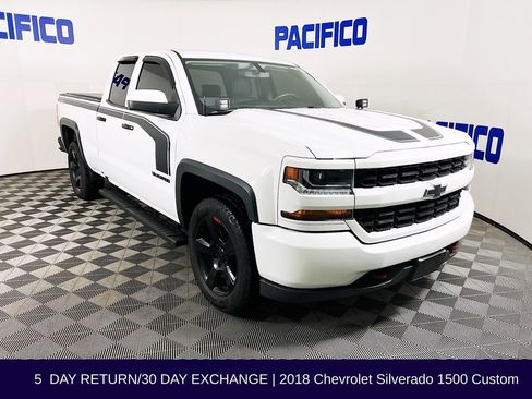 Used 2018 Chevrolet Silverado 1500 Custom image 1