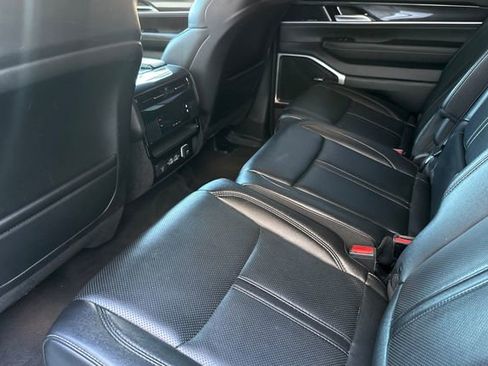 Certified 2024 Jeep Wagoneer L 4WD image 15