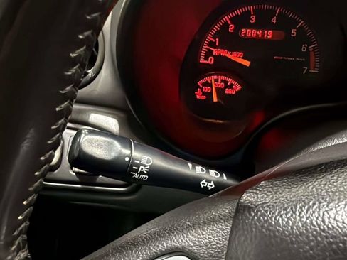 Used 2004 Pontiac Grand Am GT FWD image 30