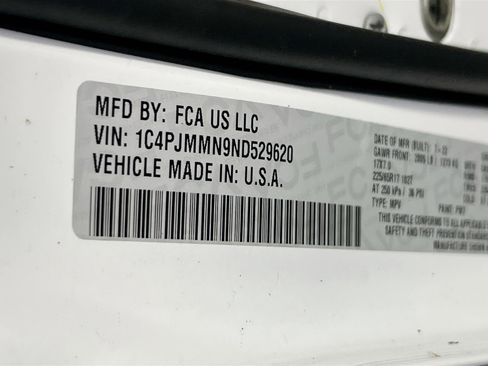 Used 2022 Jeep Cherokee Latitude Lux w/ Mopar Interior Package AWD/4WD image 30