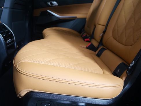 New 2026 BMW X7 xDrive40i w/ Premium Package AWD/4WD image 15