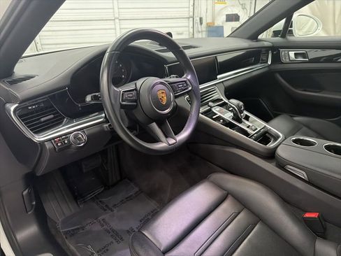 Used 2021 Porsche Panamera RWD image 12