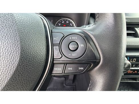 Certified 2020 Toyota RAV4 XLE w/ Convenience Package AWD/4WD image 23