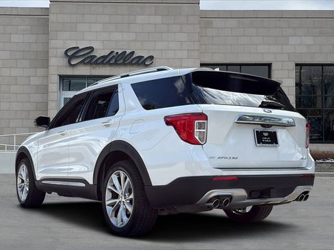 Used 2022 Ford Explorer Platinum w/ Equipment Group 601A AWD/4WD image 4