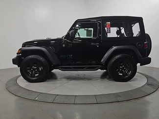 Used 2024 Jeep Wrangler Sport AWD/4WD video 2