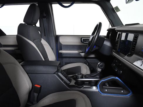 Used 2023 Ford Bronco Wildtrak image 26