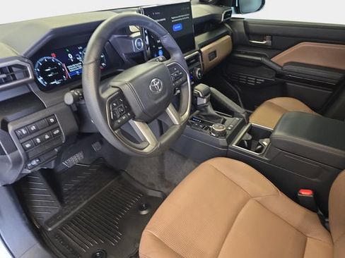 Used 2025 Toyota 4Runner Limited w/ Tow Technology Package AWD/4WD image 20