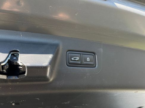 Used 2025 Hyundai Santa Fe SEL image 23