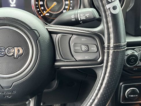 Used 2023 Jeep Wrangler Sport image 28