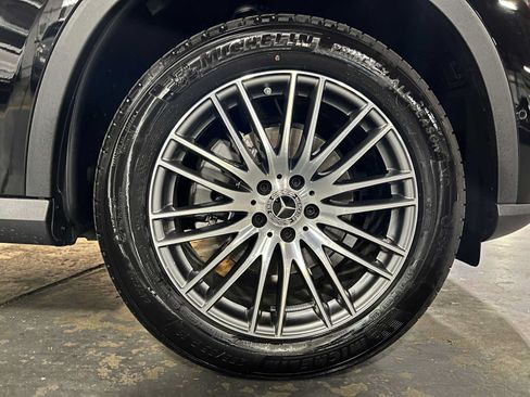Certified 2026 Mercedes-Benz GLC 300 4MATIC image 9
