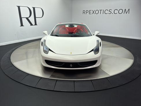 Used 2013 Ferrari 458 Spider RWD image 2