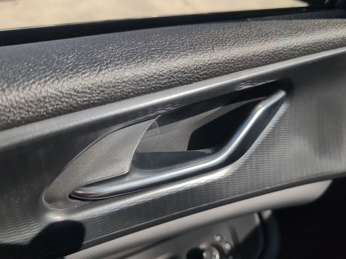 New 2025 Jeep Grand Cherokee L Altitude image 13