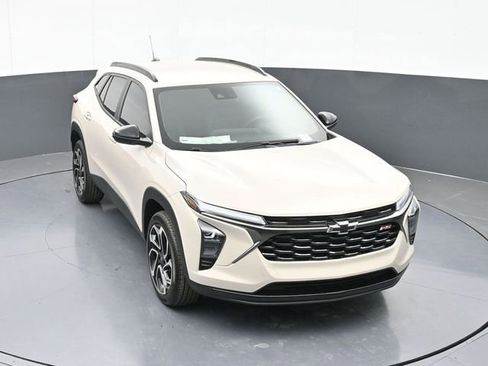 New 2026 Chevrolet Trax RS w/ Driver Confidence Package image 63