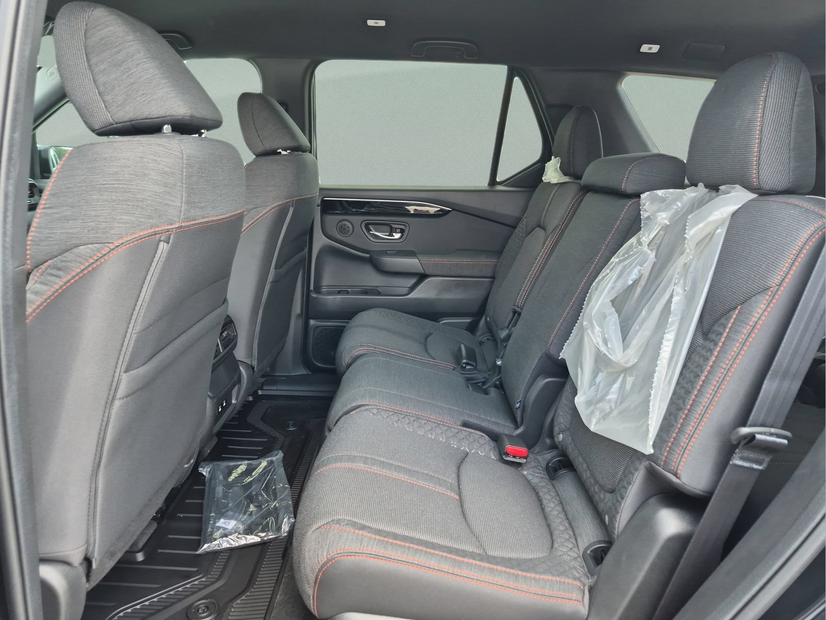 New 2026 Honda Pilot Sport image 17