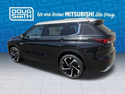 New 2025 Mitsubishi Outlander SEL image 2
