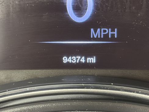Used 2019 Jeep Grand Cherokee Overland AWD/4WD image 3