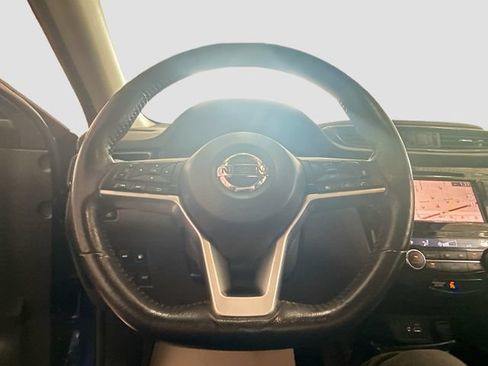 Used 2018 Nissan Rogue SL AWD/4WD image 11