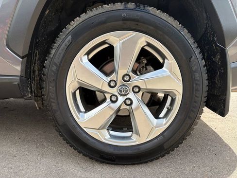 Used 2019 Toyota RAV4 Limited AWD/4WD image 34