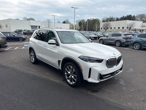 Certified 2024 BMW X5 xDrive40i w/ Premium Package image 7
