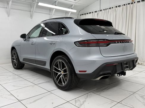 Certified 2025 Porsche Macan image 14