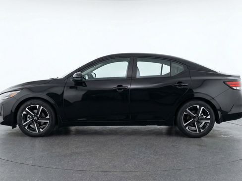 Used 2025 Nissan Sentra SV image 5
