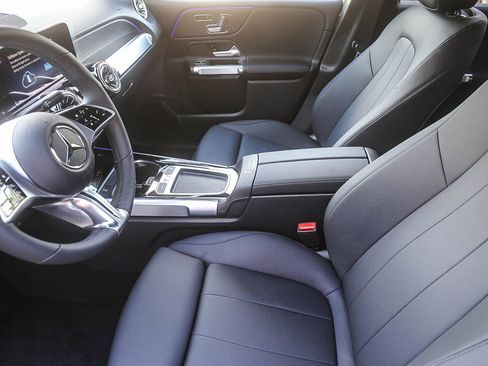 New 2026 Mercedes-Benz GLB 250 4MATIC image 17