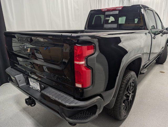 New 2026 Chevrolet Silverado 3500 High Country w/ Midnight Edition AWD/4WD image 6