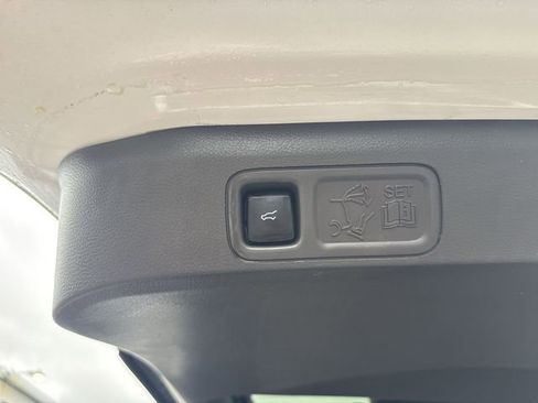 Used 2020 Ford Expedition XLT w/ Equipment Group 202A image 13