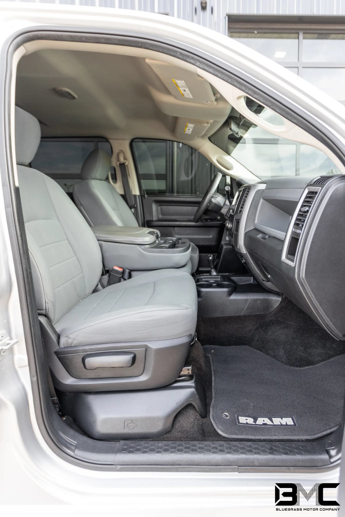 Used 2014 RAM 2500 Tradesman w/ Chrome Appearance Group AWD/4WD image 17