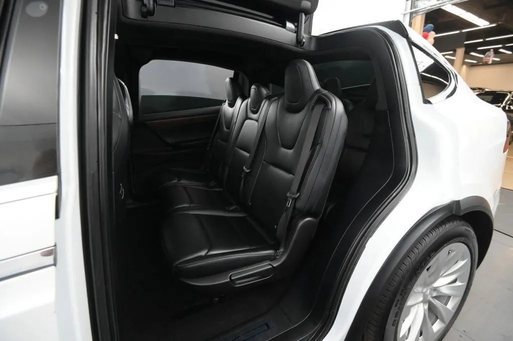 Used 2019 Tesla Model X Long Range AWD/4WD image 45