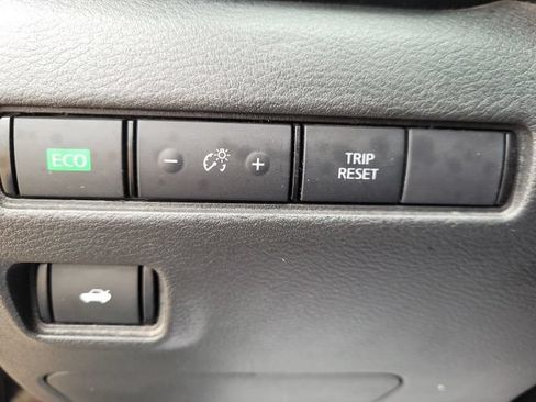 Certified 2023 Nissan Sentra SV FWD image 12