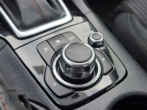Used 2015 MAZDA MAZDA3 i Touring image 35