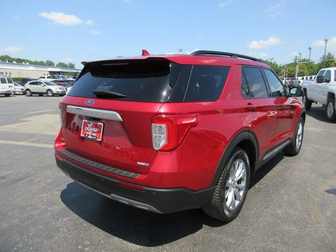 Used 2020 Ford Explorer XLT w/ Equipment Group 202A AWD/4WD image 6