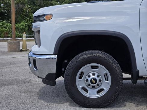 Used 2024 Chevrolet Silverado 2500 LT w/ Convenience Package AWD/4WD image 8