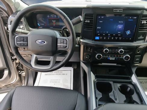 Used 2025 Ford F250 Lariat AWD/4WD image 10
