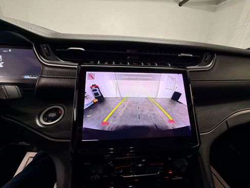 Used 2021 Jeep Grand Cherokee L Limited w/ Trailer Tow Group (B) image 15