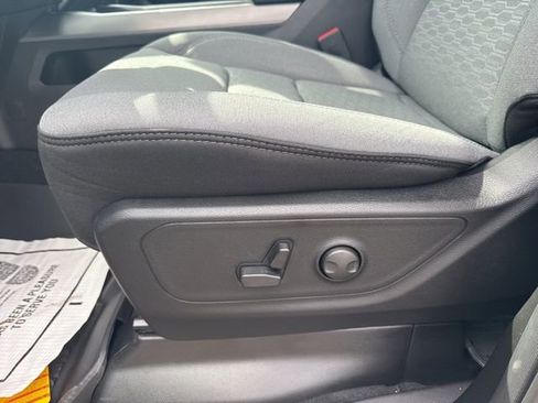 New 2026 RAM 1500 4x4 Crew Cab image 18