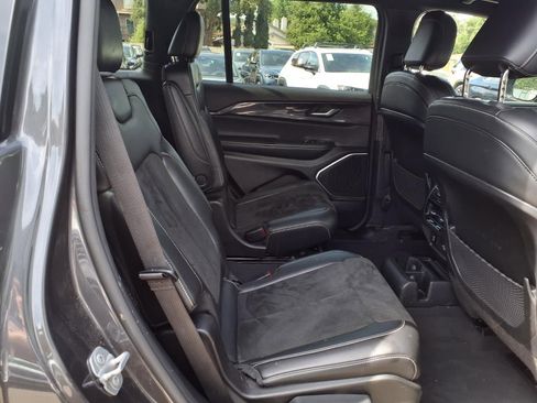 Used 2022 Jeep Grand Cherokee L Altitude image 22