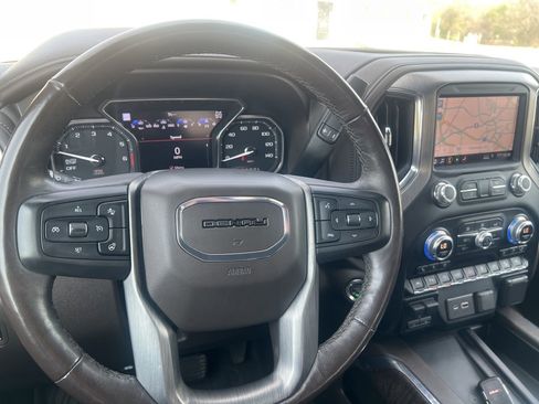 Used 2019 GMC Sierra 1500 Denali w/ Denali Ultimate Package AWD/4WD image 31