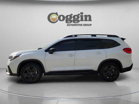 Used 2025 Subaru Ascent Onyx Edition AWD/4WD image 2