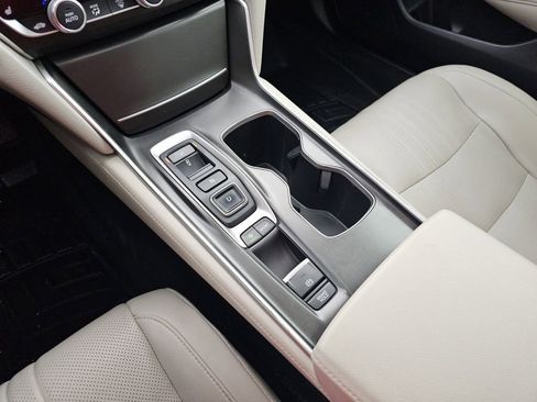 Used 2019 Honda Accord EX-L image 30