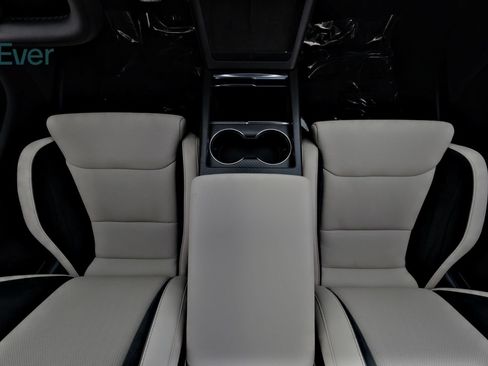 Used 2025 Tesla Model S Plaid AWD/4WD image 27