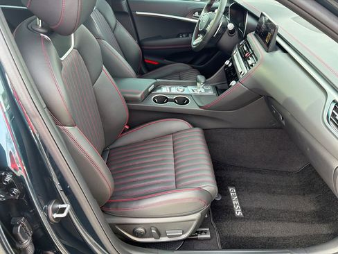 Used 2024 Genesis G70 3.3T Advanced image 13