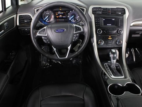 Used 2014 Ford Fusion SE w/ Equipment Group 202A image 7