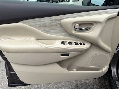 Used 2016 Nissan Murano Platinum FWD image 16